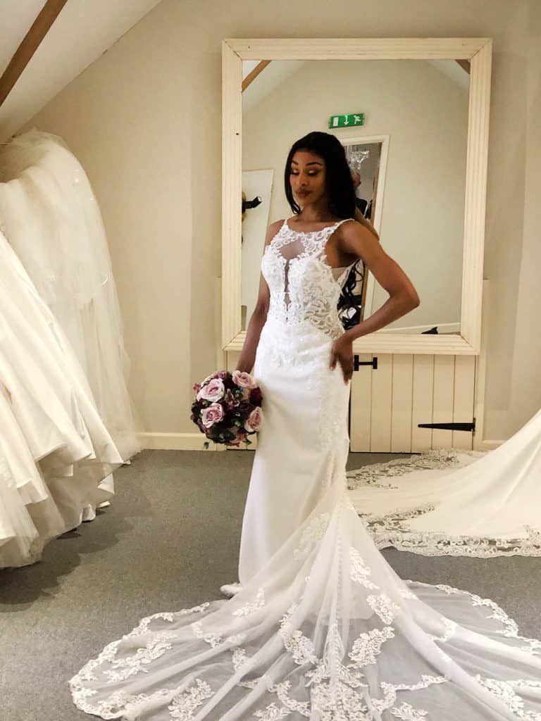 Pronovias drail outlet