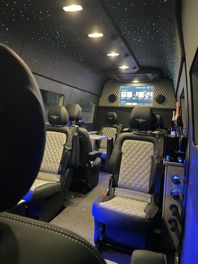 Luxury wedding transport for 8 passengers